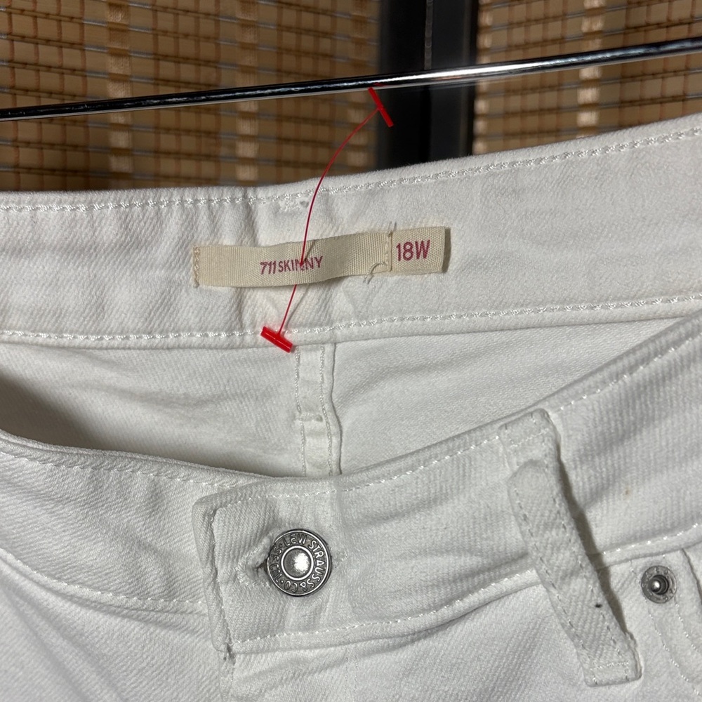 Women's White skinny Jeans - Picture 2 of 4